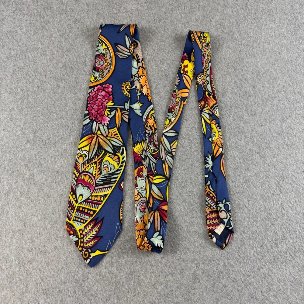 Vintage Banana Republic Mens Silk Tie Blue Floral Paisley Made in Italy 57x3